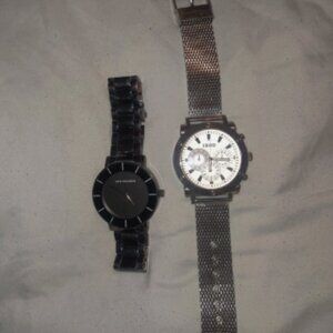 2 Large IZOD Watch &Van Heusen Need Batteries (Plz See Pics Both Have A Scratch)